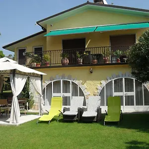 https://casa-romantica-bardolino.hotelinveneto.com